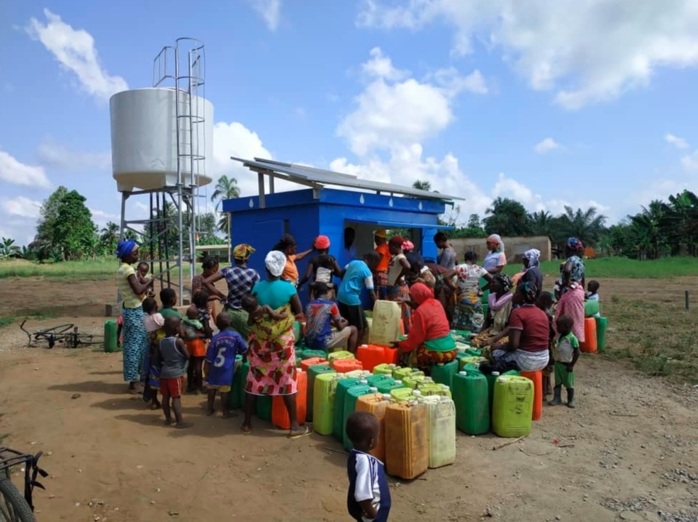 Forage réhabilité et distribution d'eau 