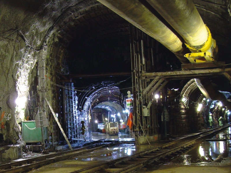 Travaux de la galerie de Salazie sur l'île de la Réunion