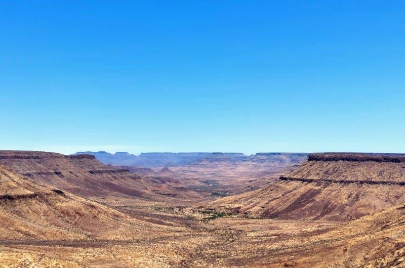 Paysage désertique en Namibie  