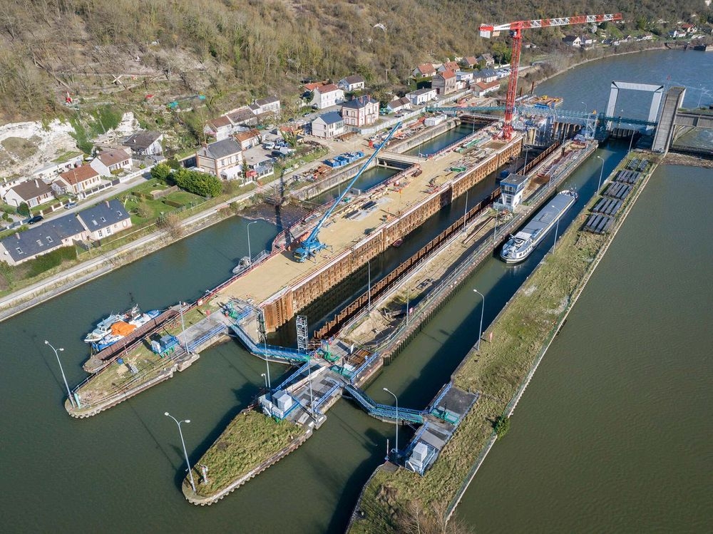 Travaux sur l'écluse de Méricourt