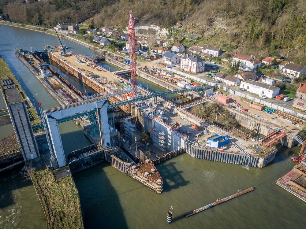 Travaux sur l'écluse de Méricourt